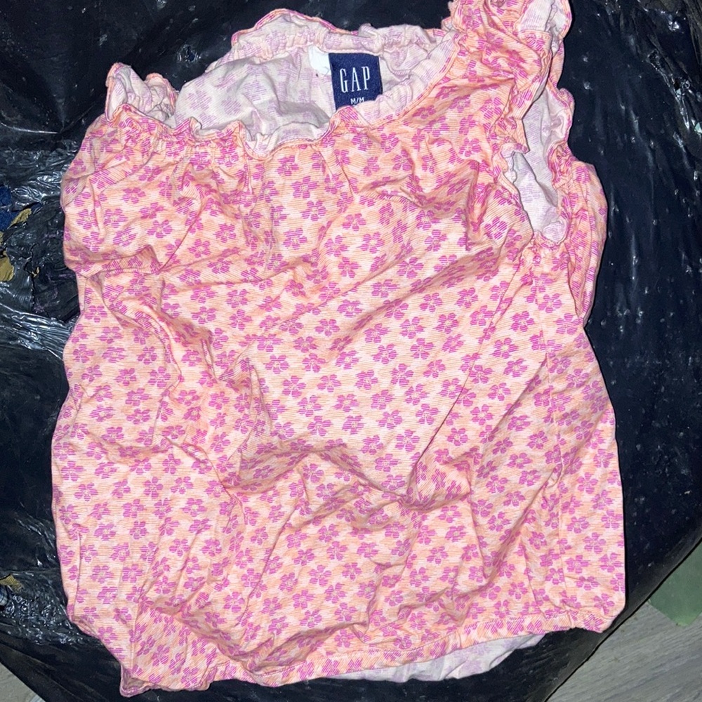 Gap tank shirt